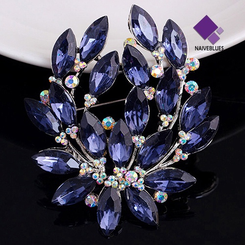 Bros Bentuk Bunga Sapphire Biru Bahan Zircon Alloy Untuk Wanita