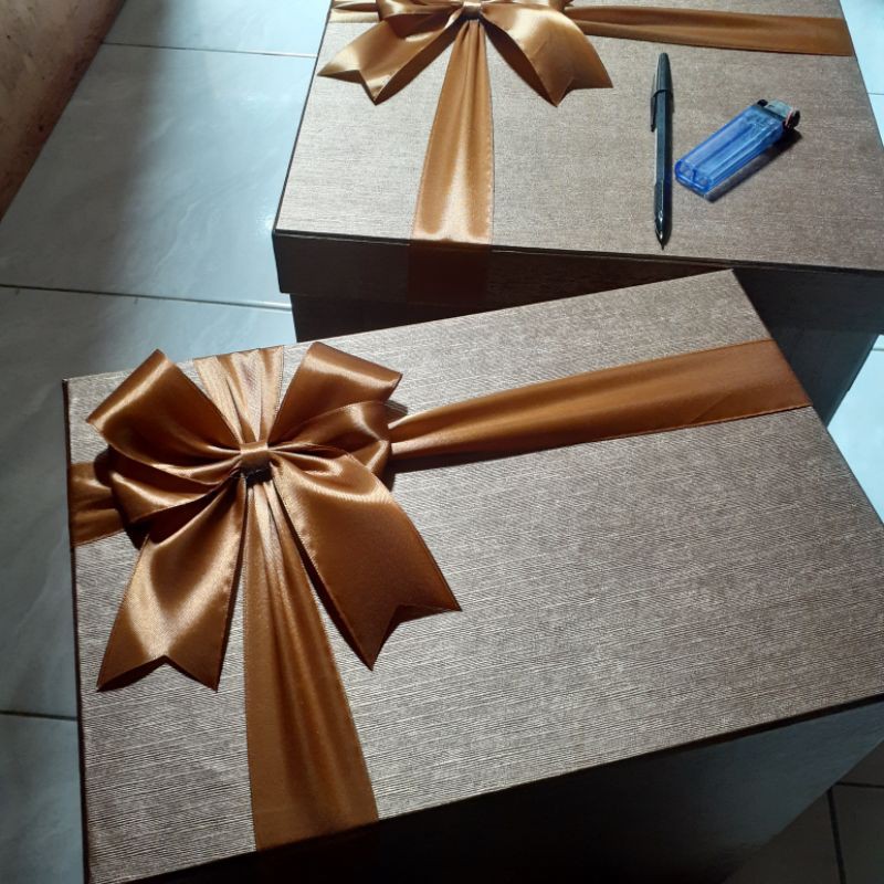 CUSTOM BOX KADO HAMPERS HADIAH CUSTOM SIZE DAN PILIH WARNA