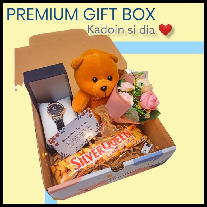 

Hampers Gift Box Kado Pacar Istri Ulang Tahun Boneka Coklat Bunga Jam