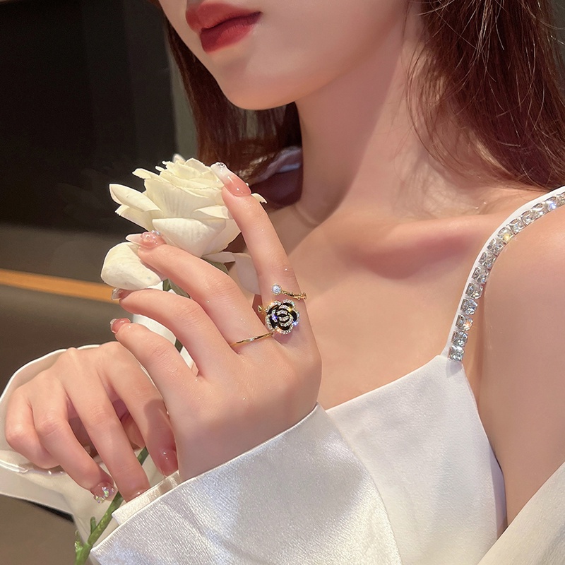 Cincin Jari Telunjuk Wanita Model Terbuka Desain Camellia Untuk Musim Gugur / Dingin