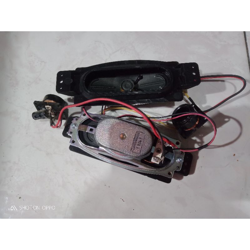 speaker tv led Polytron tipe/model PLD24D900