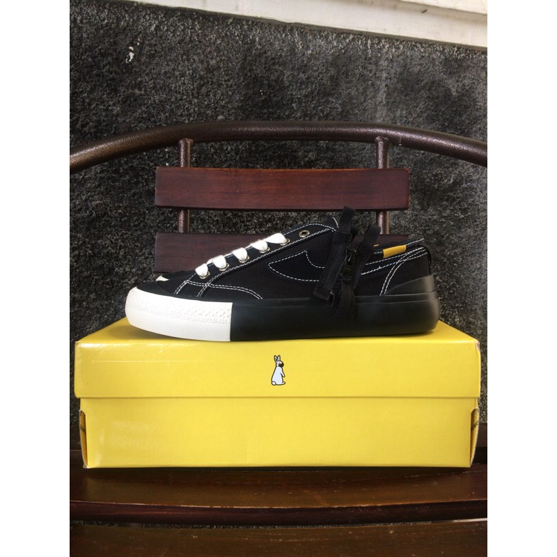 Sepatu Compass FR2 v2 low 40