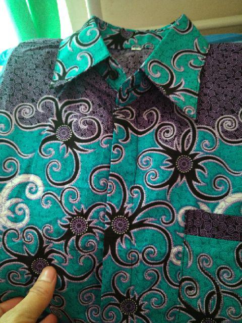 Kemeja Batik Pria Motif Tato Kalimantan