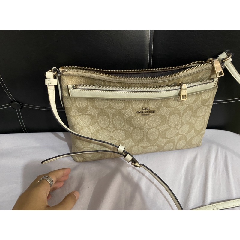 coach sling bag signature original 100%