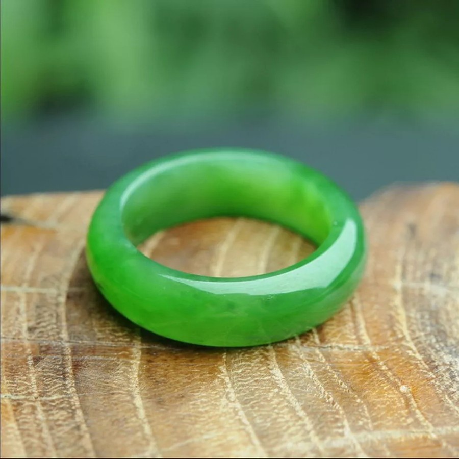 Cincin Giok Jadeite Natural Berserat