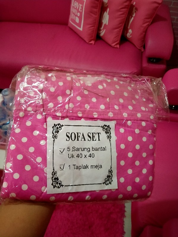 Terlaris!!! Grosir Sofa Set/ Set Tamu / Sarung Bantal Sofa 40x40 Taplak Meja Motif Pink Polka