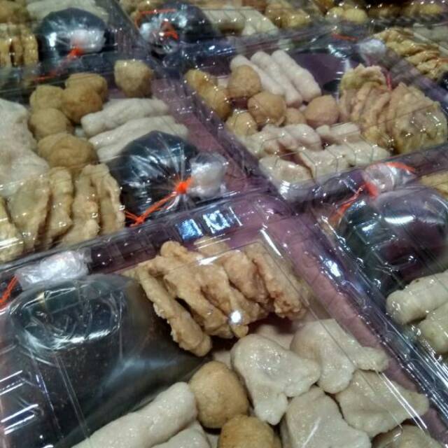 

Pempek 99 palembang paket kecil campur ikan kakap