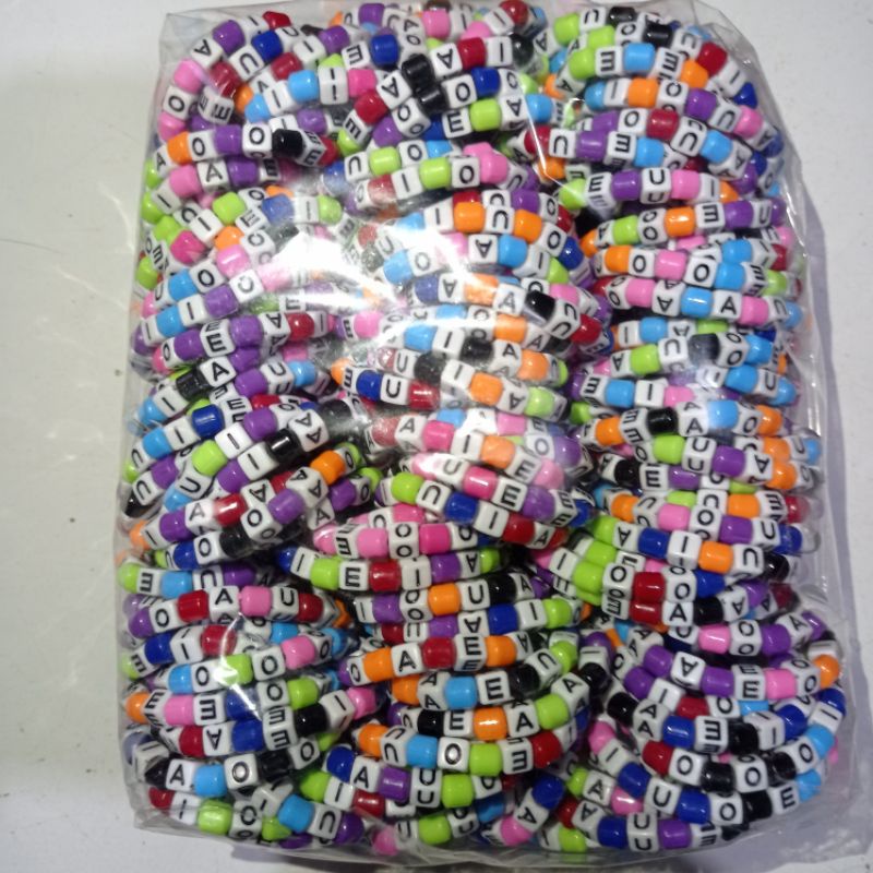 gelang manik mute huruf varian motif