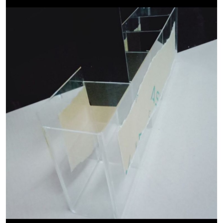 soliter akrilik 5 kamar Dan sekat hitam +bening