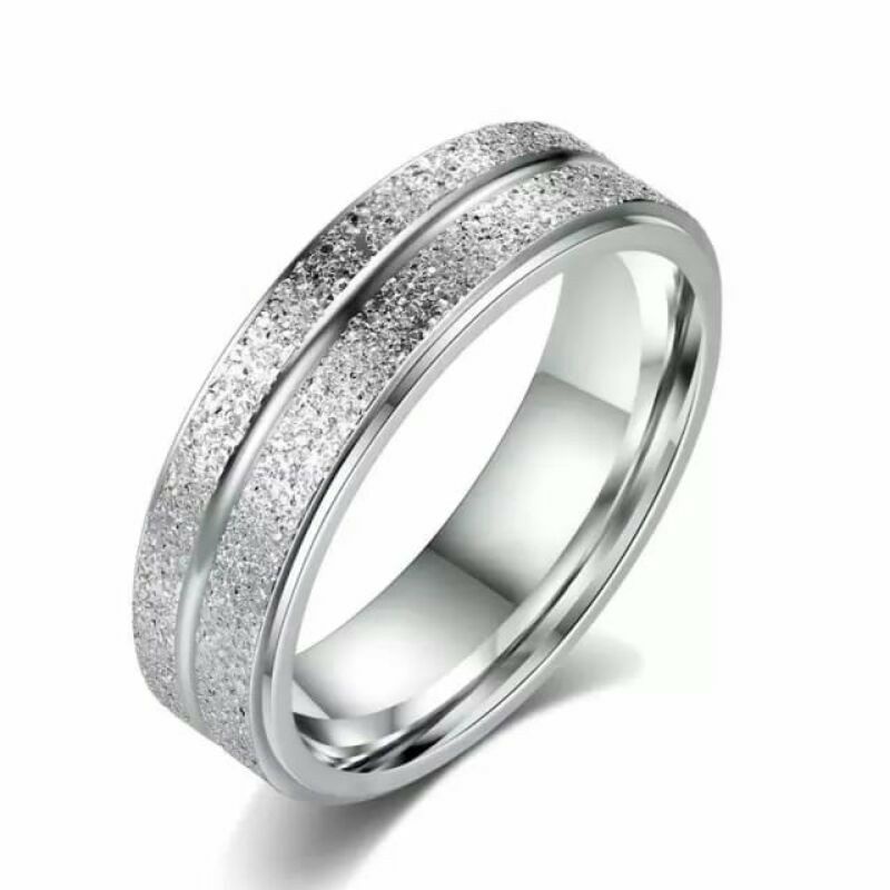 Cincin pasir bergaris titanium pria wanita silver dan gold