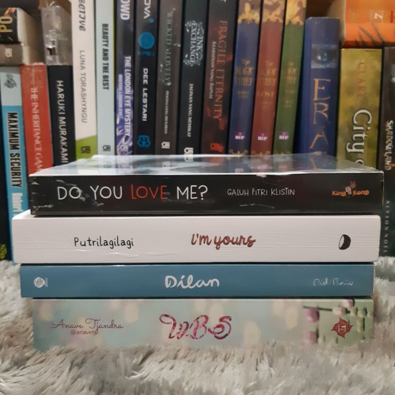 preloved novel original - I'm Yours, Dilan 1990, Whittaker Brothers Series, Do You Love Me? - novel 
