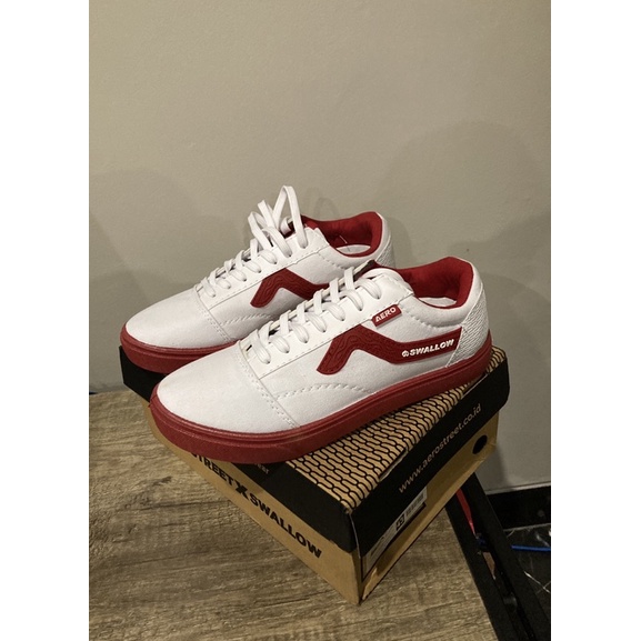 Sepatu Aerostreet x Swallow Footwear Merah