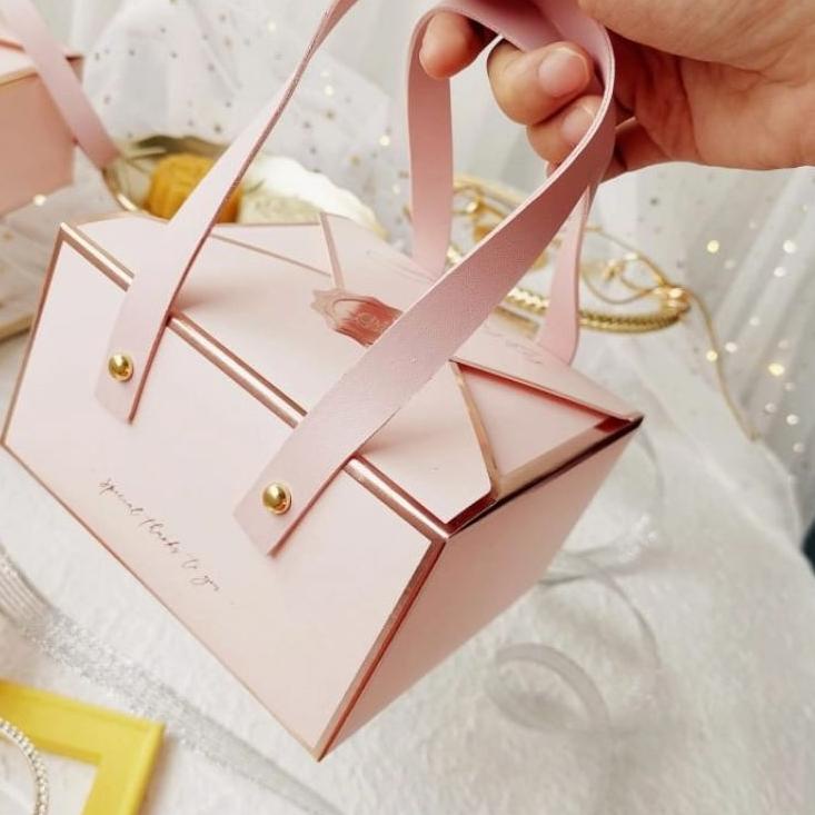 

Buruan Beli HFYUP PACKAGING BOX TENTENG PINK/ MERAH UNIK EXCLUSIVE BOX / KOTAK KUE TENTENG 74 Laris