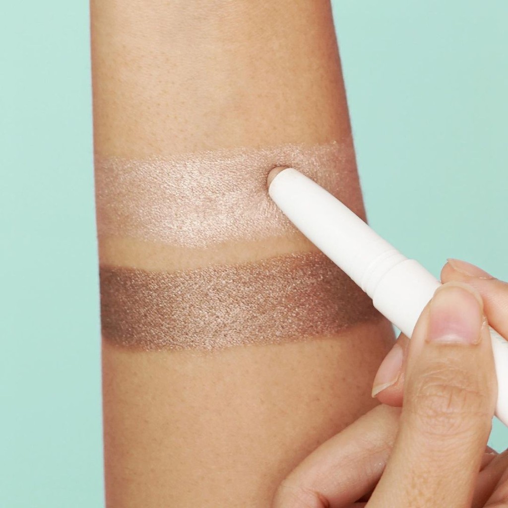 BLP Eyeshadow Pen BY LIZZIE PARRA