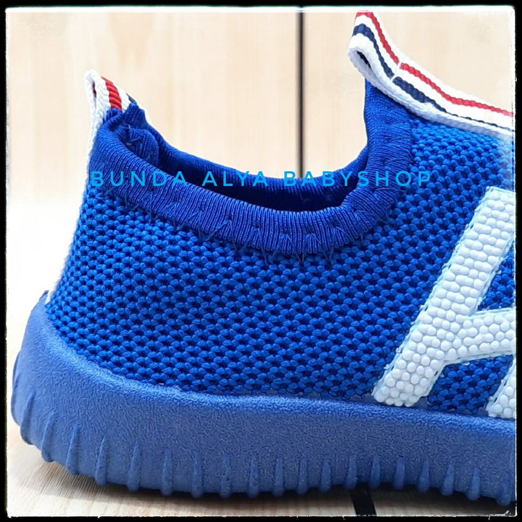 Sepatu Anak Laki Sneakers IMPORT Usia 3 4 Tahun BIRU - Sepatu Anak Lentur Size 29 - 31 Alas Karet Anti Licin