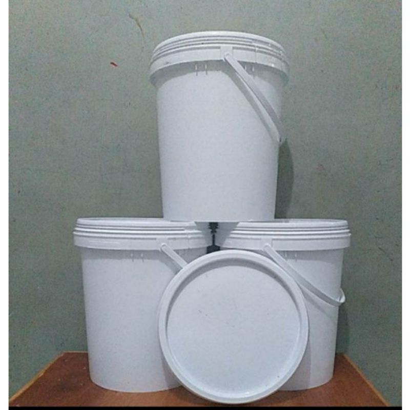 ember bekas cat ukrn 25.kg putih polos+tutup bersih