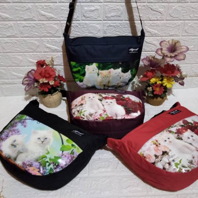 Tas selempang printing motif kucing