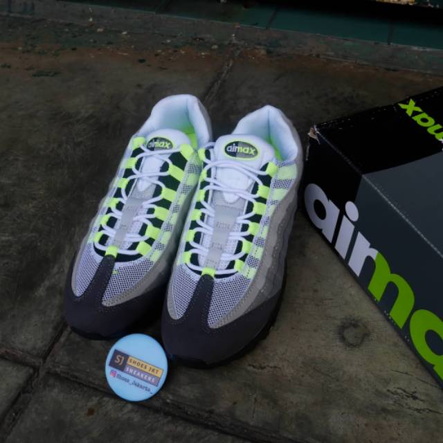 NIKE AIRMAX 95 NEON YELLOW