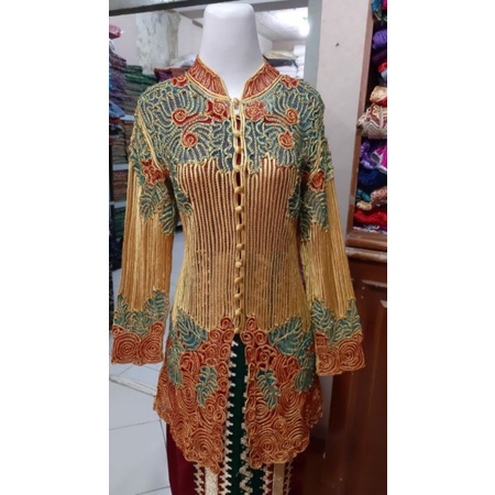 sulam usus kebaya lampung kombinasi