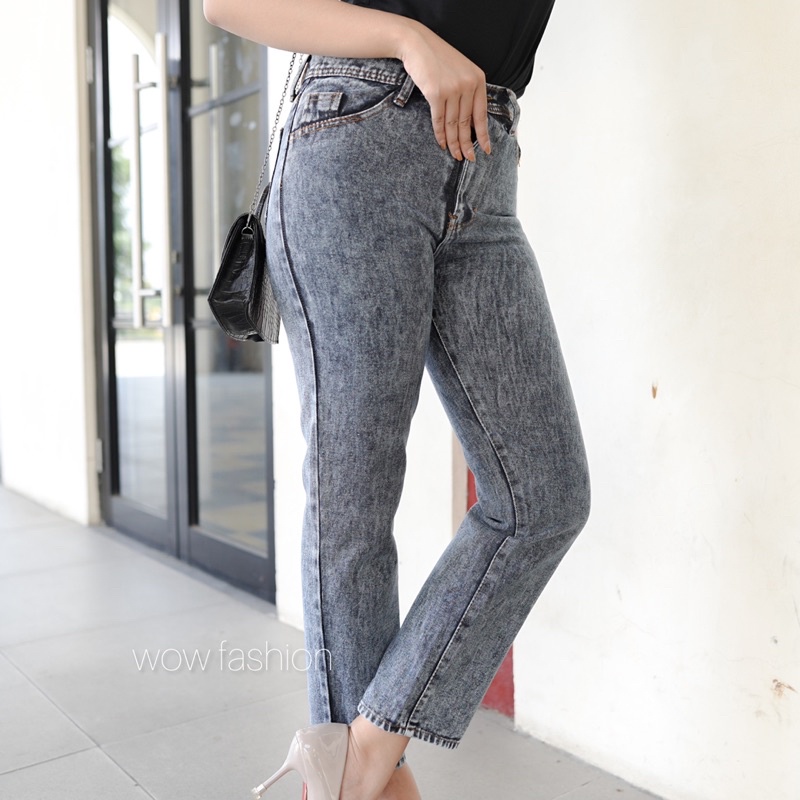 WOW-Ghaf-Snow Diev Jeans-Celana Highwaist Wanita