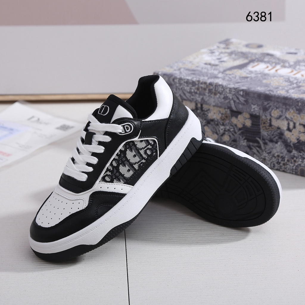 DR Sneaker 6381