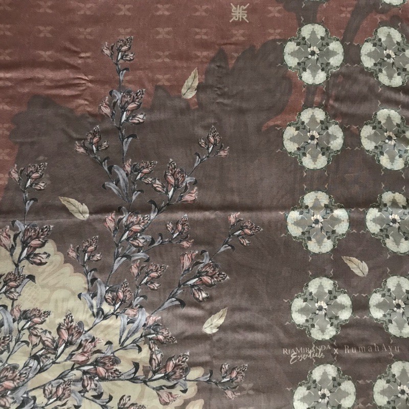 RiaMiranda | Ria Miranda x Rumah Ayu Scarf