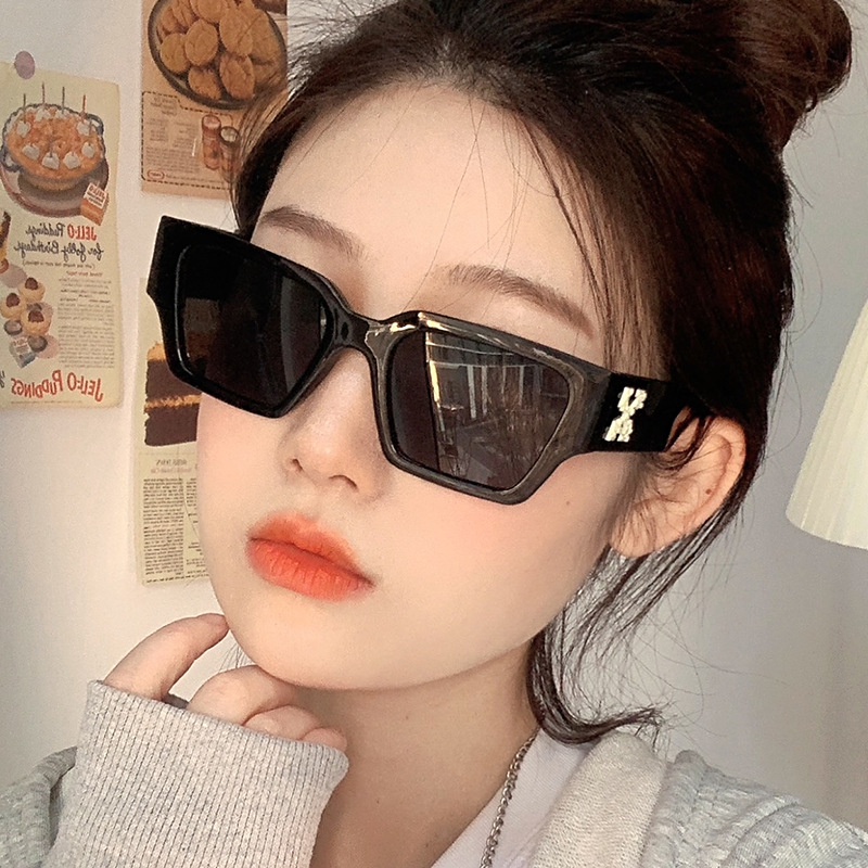 Ready Stock Square Kacamata Hitam Wanita Personality Snowflake Decorative Glasses Men and Women