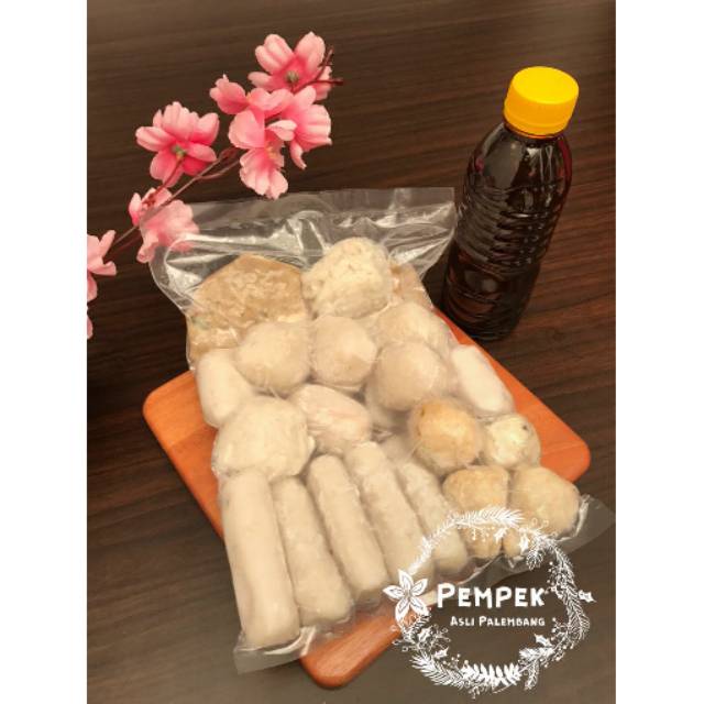 PEMPEK ASLI PALEMBANG / PEMPEK PALEMBANG ASLI by JURNAL PEMPEK
