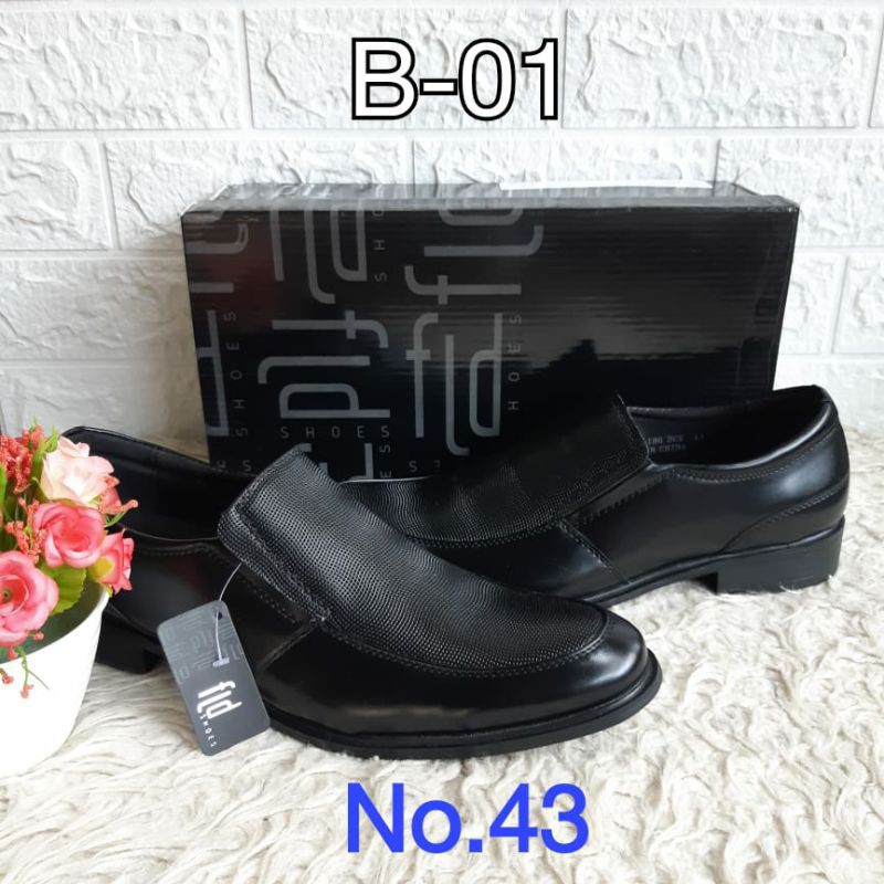 FLD SEPATU PANTOFEL