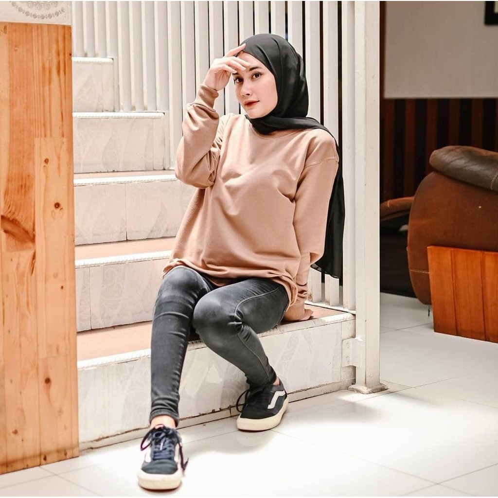 Sweater crew neck oblong wanita