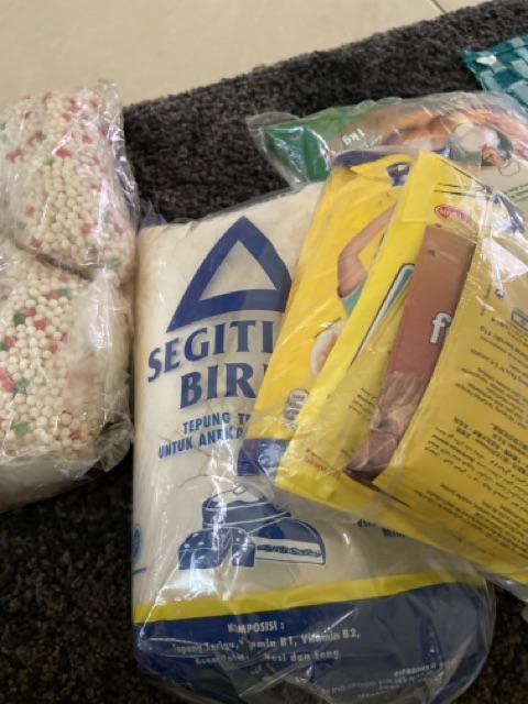 Tepung Terigu Bogasari Cakra Kembar Isi 1kg