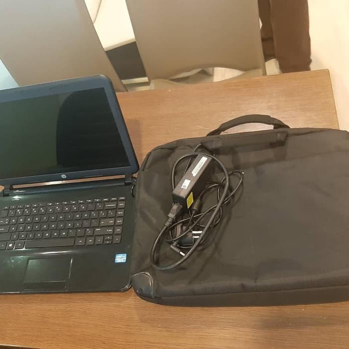 Laptop HP 14 d012tu