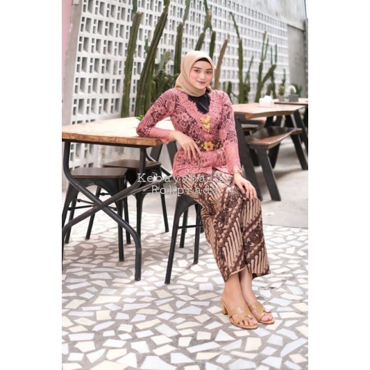 SATU SET KEBAYA HIJAB KEBAYA BALI HIJAB KEBAYA MUSLIM KEBAYA BRUKAT HIJAB