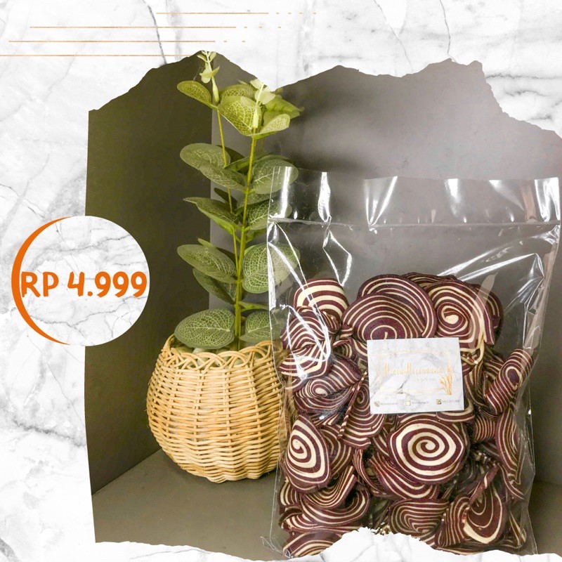 

Camilan/ Snack Kuping gajah