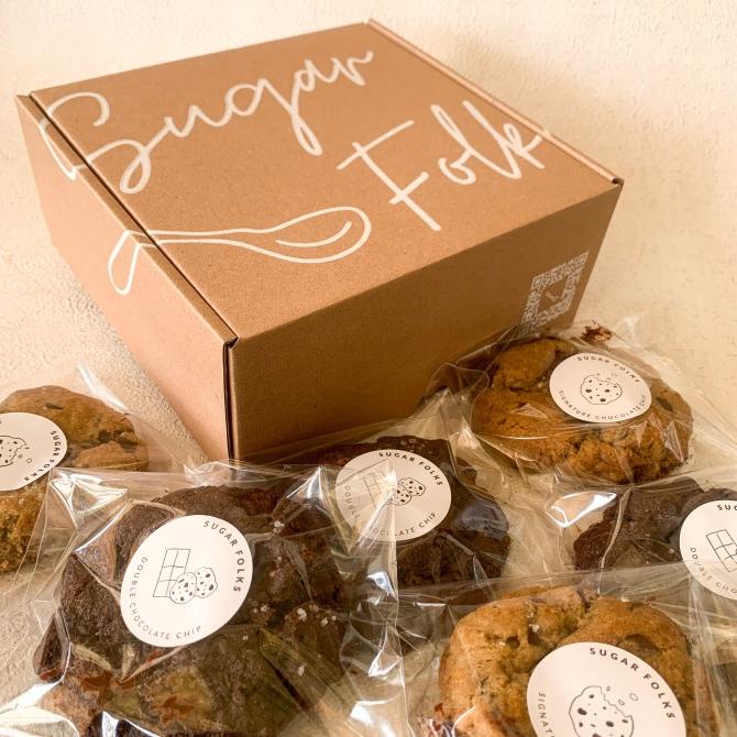 

Sugar Folks Mix Soft Cookies Box (6 Cookies)