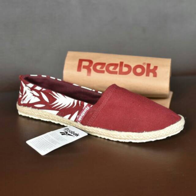 Sepatu Reebok Casual Voila Slop Slip On Santai Tanpa Tali Rs 01 Shopee Indonesia