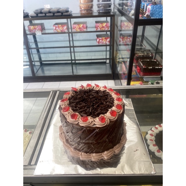 

KUE TART LAPIS SURABAYA UKURAN 18 CM MODEL 3
