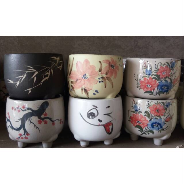 POT KERAMIK BULAT KECIL BERKAKI Shopee Indonesia POT KERAMIK BULAT KECIL BERKAKI Shopee Indonesia