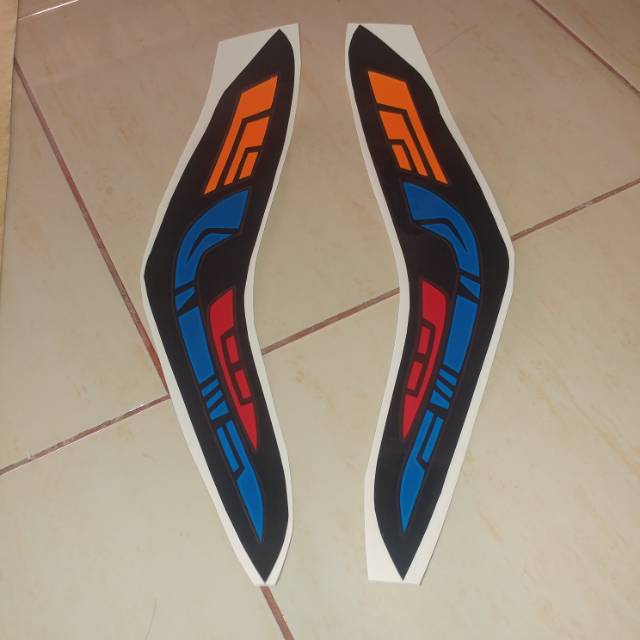 Stiker, cutting Alis lampu depan new vario 2018 - 2019