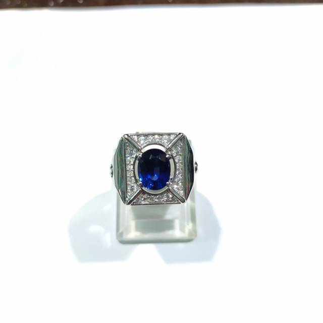 Cincin Lelaki Blue Sapphire Emas Putih 750