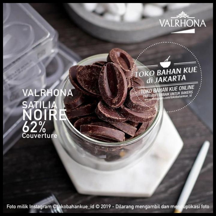 

Valrhona Satilia Noire 1Kg Dark Chocolate 62% Couverture Cokelat Coin
