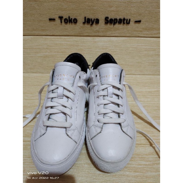 Sepatu Givenchy Paris Size 42