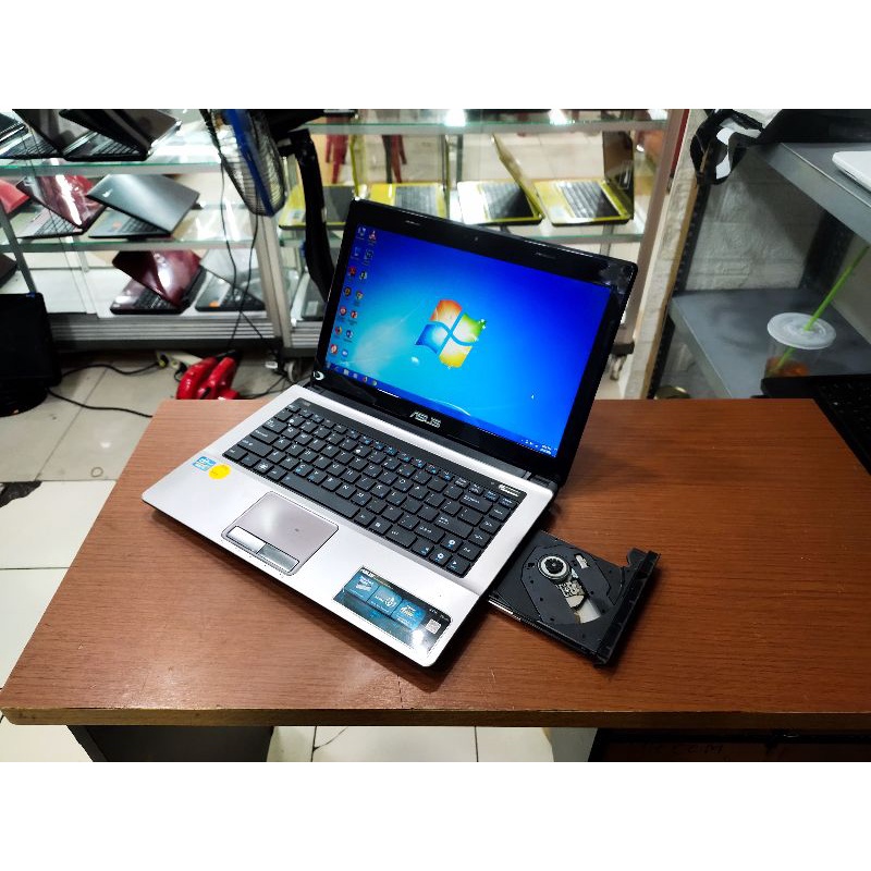 Laptop Asus RAM 4GB SSD 128GB Siap pakai 14inch zoom kerja kuliah sangat rekomen