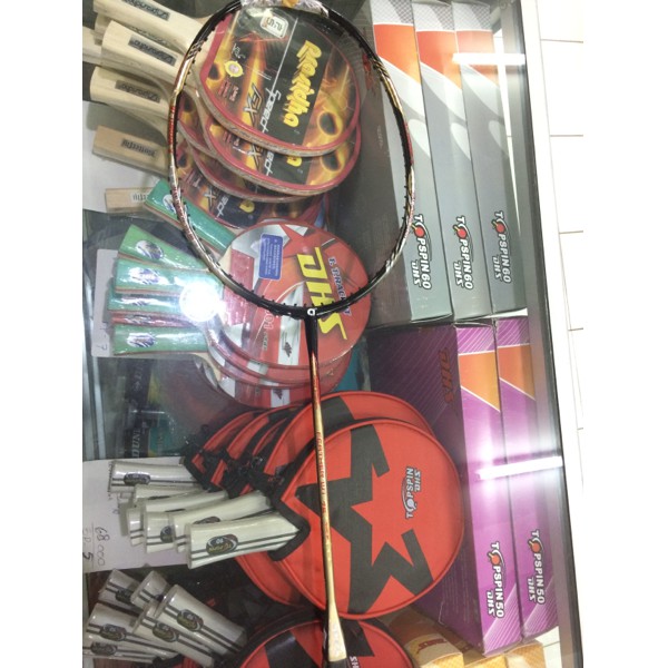 raket apacs feather weight 75