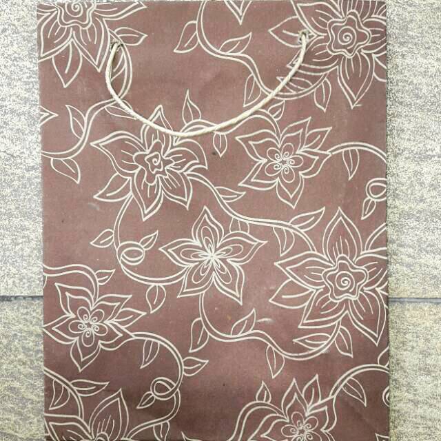 

GOODIE BAG DUAL WARNA ISI 12 PCS