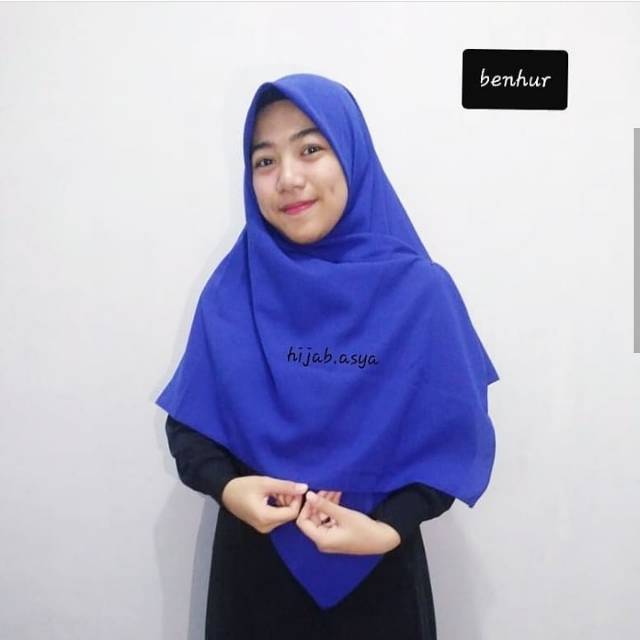 Hijab segiempat wolfis uk 130x130cm/hijab syari/ hijab segiempat/hijab wolfis/hijab syari wolfis.