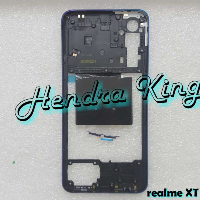 Bazel bezel tengah realme XT