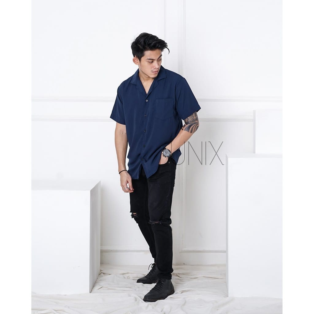 Celana panjang jeans pria sobek / celana panjang pria jeans terbaru / celana panjang pria jeans warna hitam / celana panjang pria / celana pria /