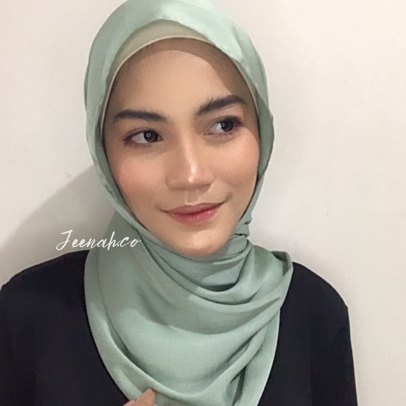 Pashmina Premium Satin Silk Malaysia Textured Crinkle (JAHIT TEPI KECIL SUPER RAPI)-Sage