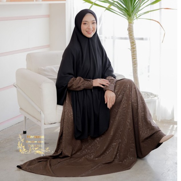 [Set Gamis hermosa] setelan gamis dan jilbab wolfis jumbo-gamis set jilbab hitam jumbo syari